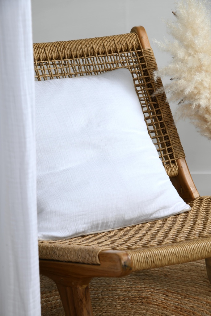 Cevennes White Pillow 18in