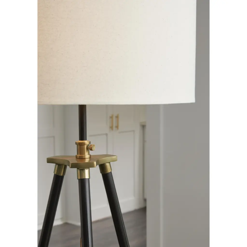 Cashner Floor Lamp (2).webp