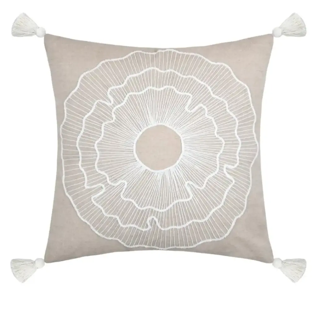 Nova Pillow Natural 18x18in